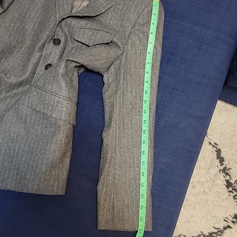 Slim Fit Striped Blazer, Wool, 4 Button Clouser, Size 38 REG, 4 hidden p…